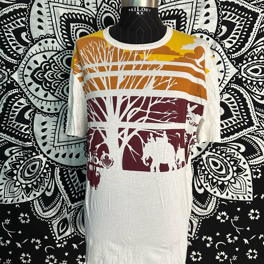 Fyasko brand.  Colorful Graphic T-Shirt